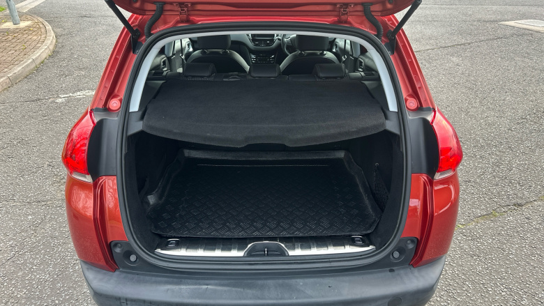 Peugeot 2008 1.6 BlueHDi 120 Allure 5dr Diesel Estate